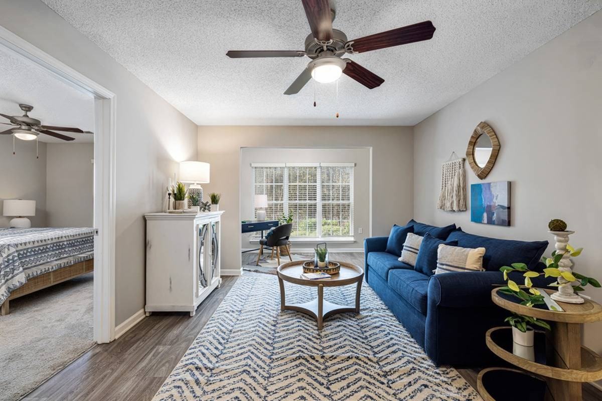 Independence Park - Photo 5 of 50