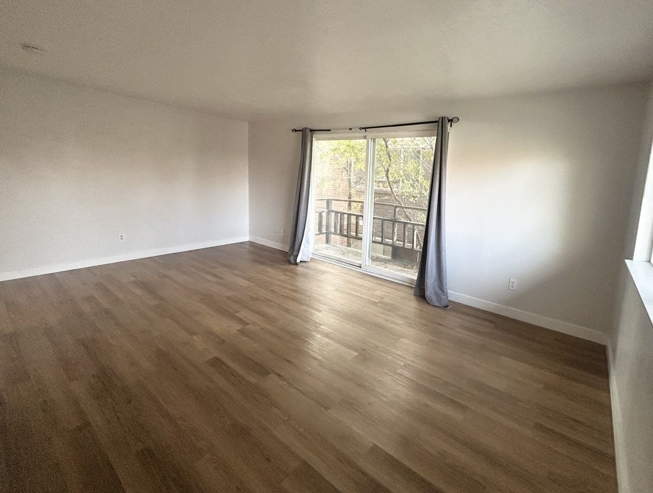 1601 W Ivy Cir #1 - Photo 2 of 13