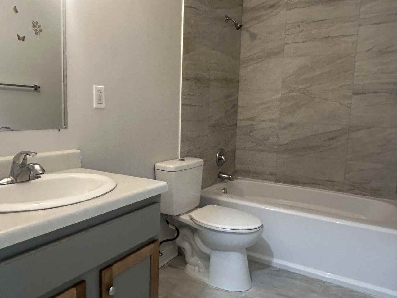 1601 W Ivy Cir #1 - Photo 6 of 13