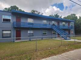 featured image of 1028 W South St #1