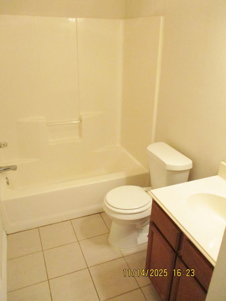 411 Amber Ln #411 - Photo 5 of 13