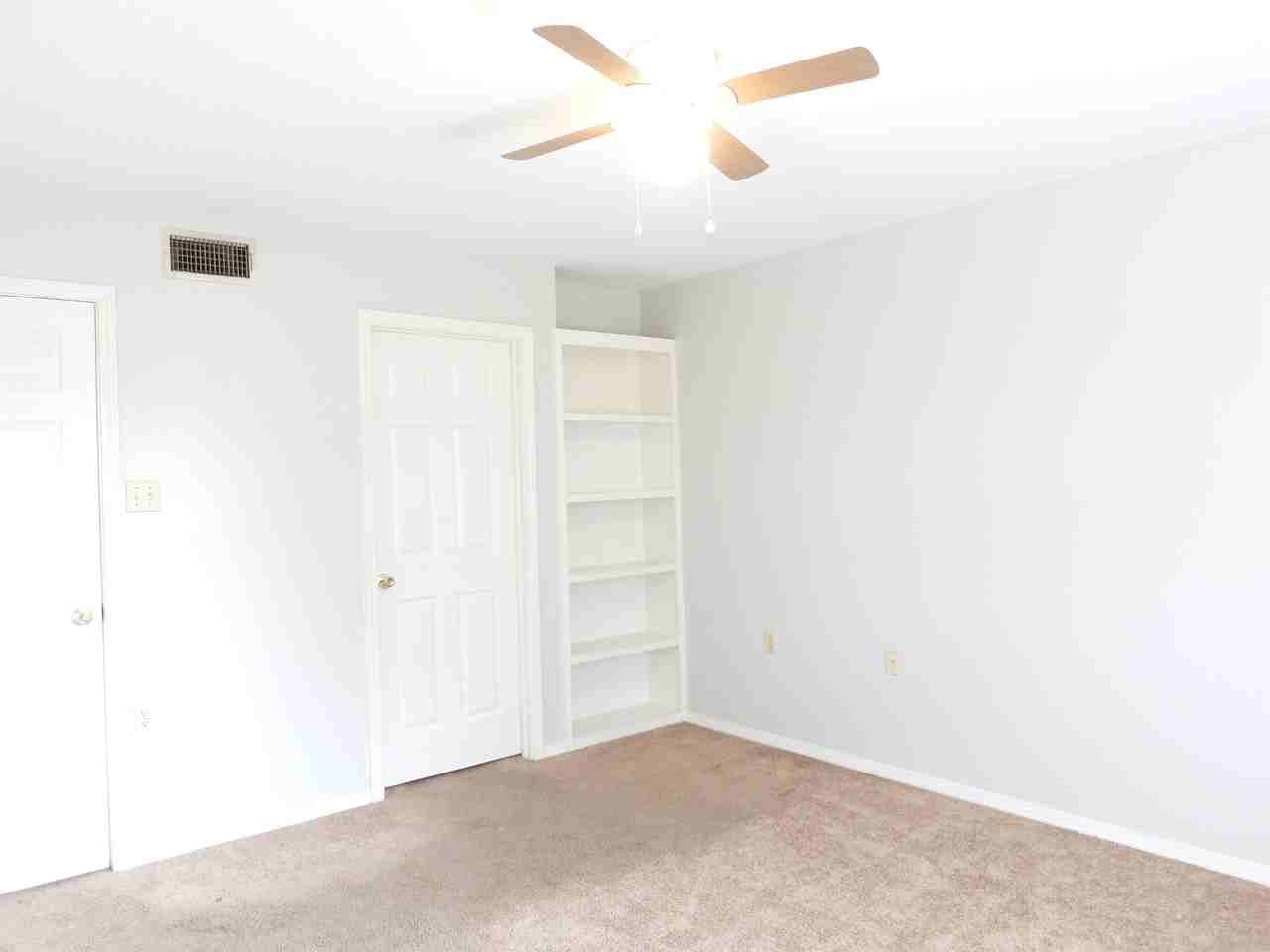 140 Magnolia Dr - Photo 4 of 13