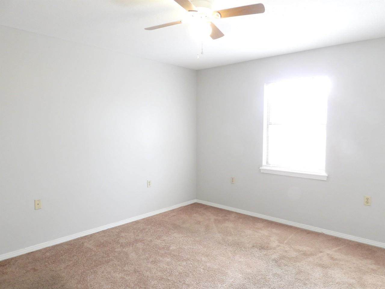 140 Magnolia Dr - Photo 6 of 13