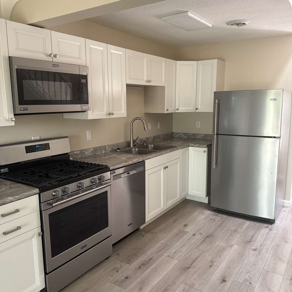 159 Riverview Dr #7 - Photo 5 of 11