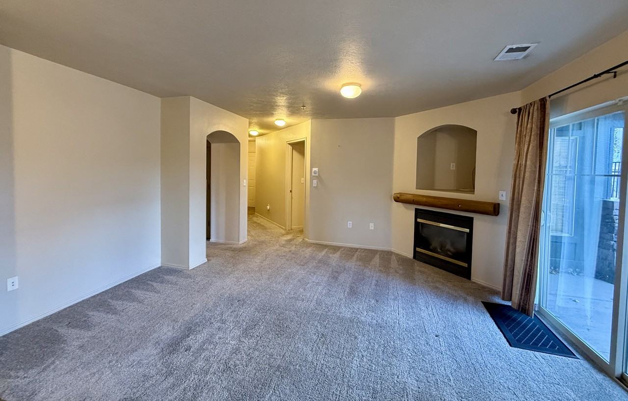 1820 W Fox Bay Dr #1 - Photo 3 of 36