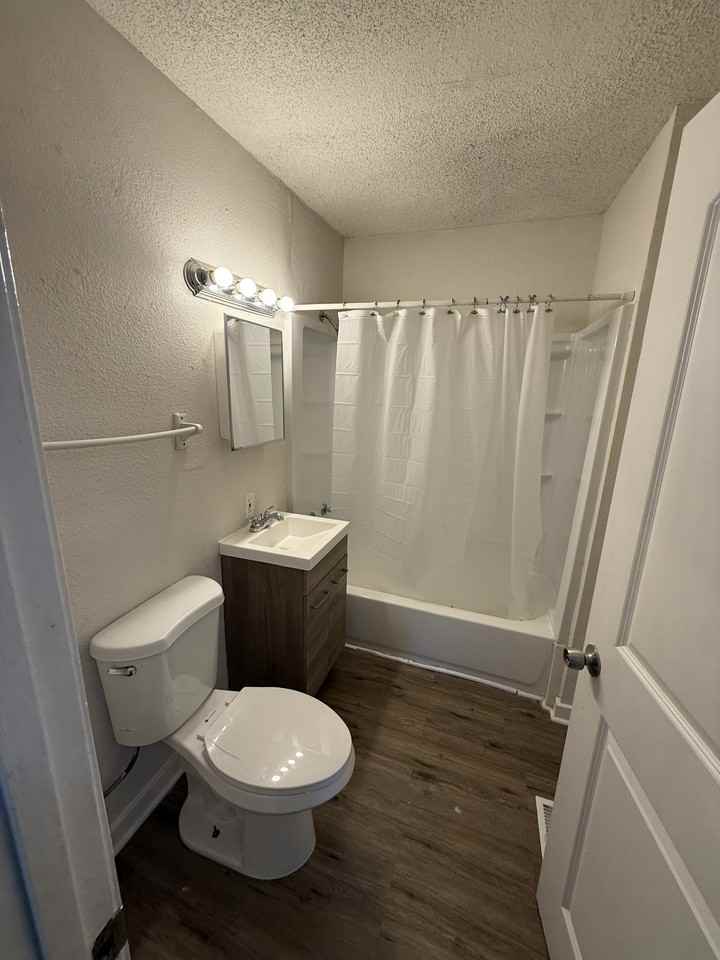 4229 Virginia Ave #A - Photo 7 of 11