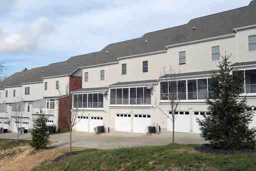 17122 Cambury Ln - Photo 3 of 21