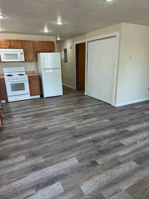 706 Darby St #A - Photo 3 of 15