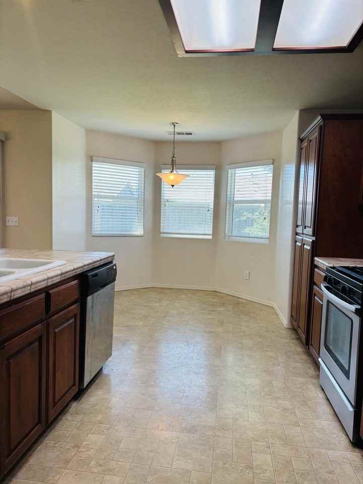 1407 W Burgundy Ct #1 - Photo 6 of 23