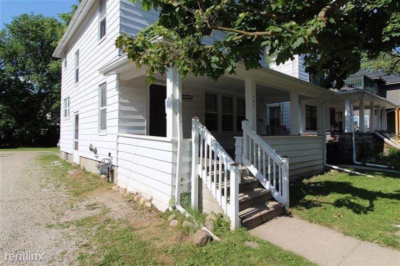 945 Woodlawn Ave #1 - Photo 2 of 29