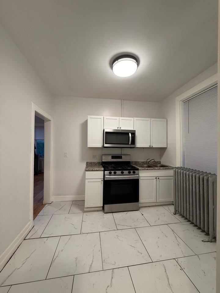 6930 South Green Street #1S - Photo 3 of 10