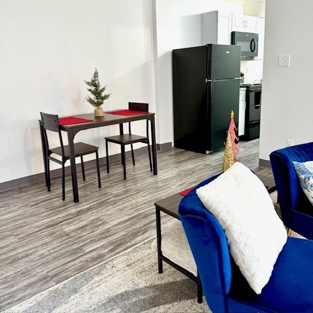 1320 1320 McCullough - West Liberty Point Apartments - Photo 7 of 39