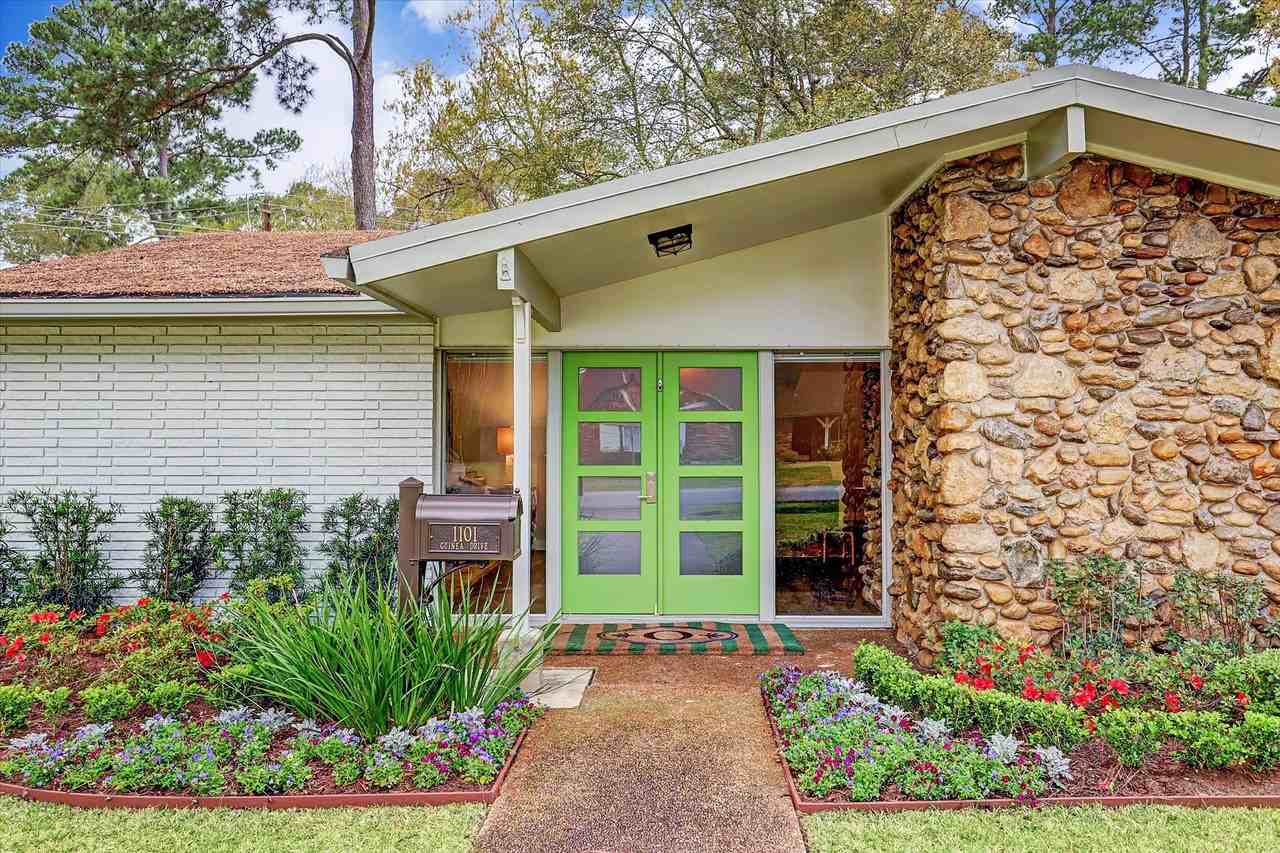 1101 Guinea Drive #1 - Photo 2 of 24