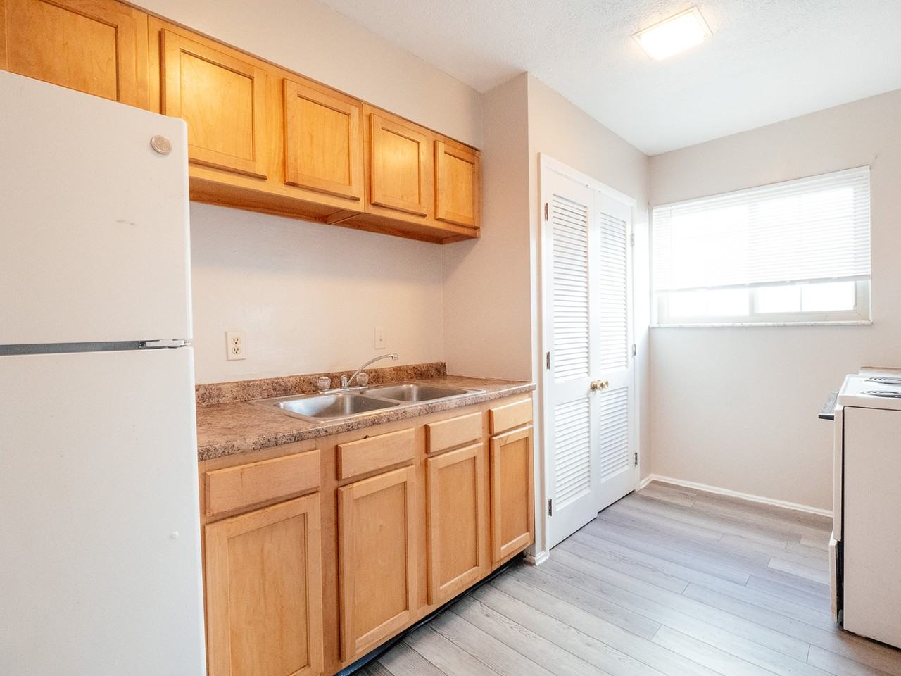 1956 1956 Lexington AvenueUnit 18 #18