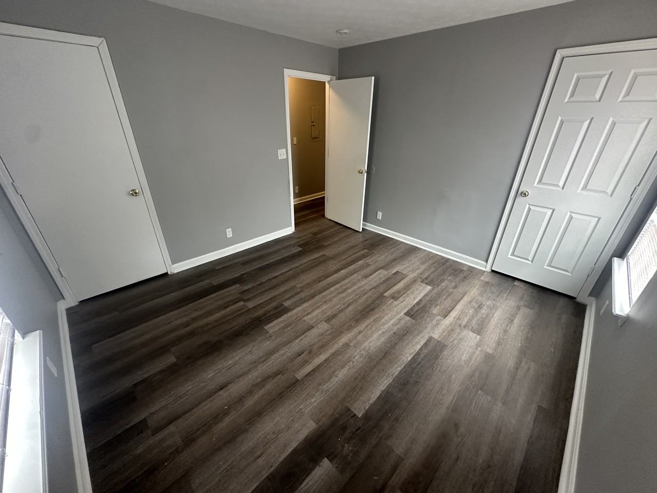 4005 4005 w. Market - 101 #101 - Photo 4 of 6