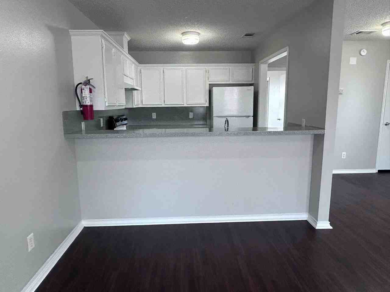 1604 West Mcintyre Street