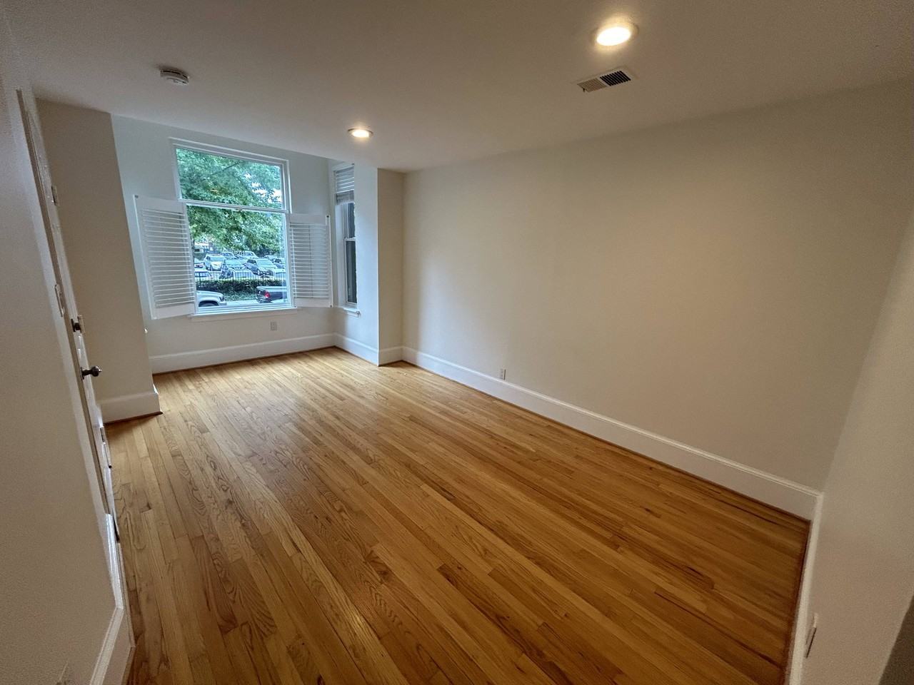 1439 Girard St Nw #2 - Photo 2 of 18