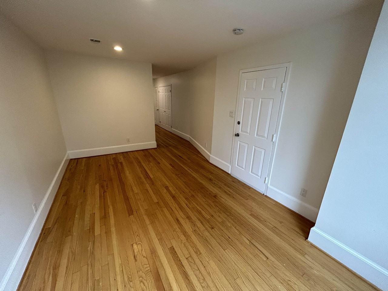 1439 Girard St Nw #2 - Photo 5 of 18