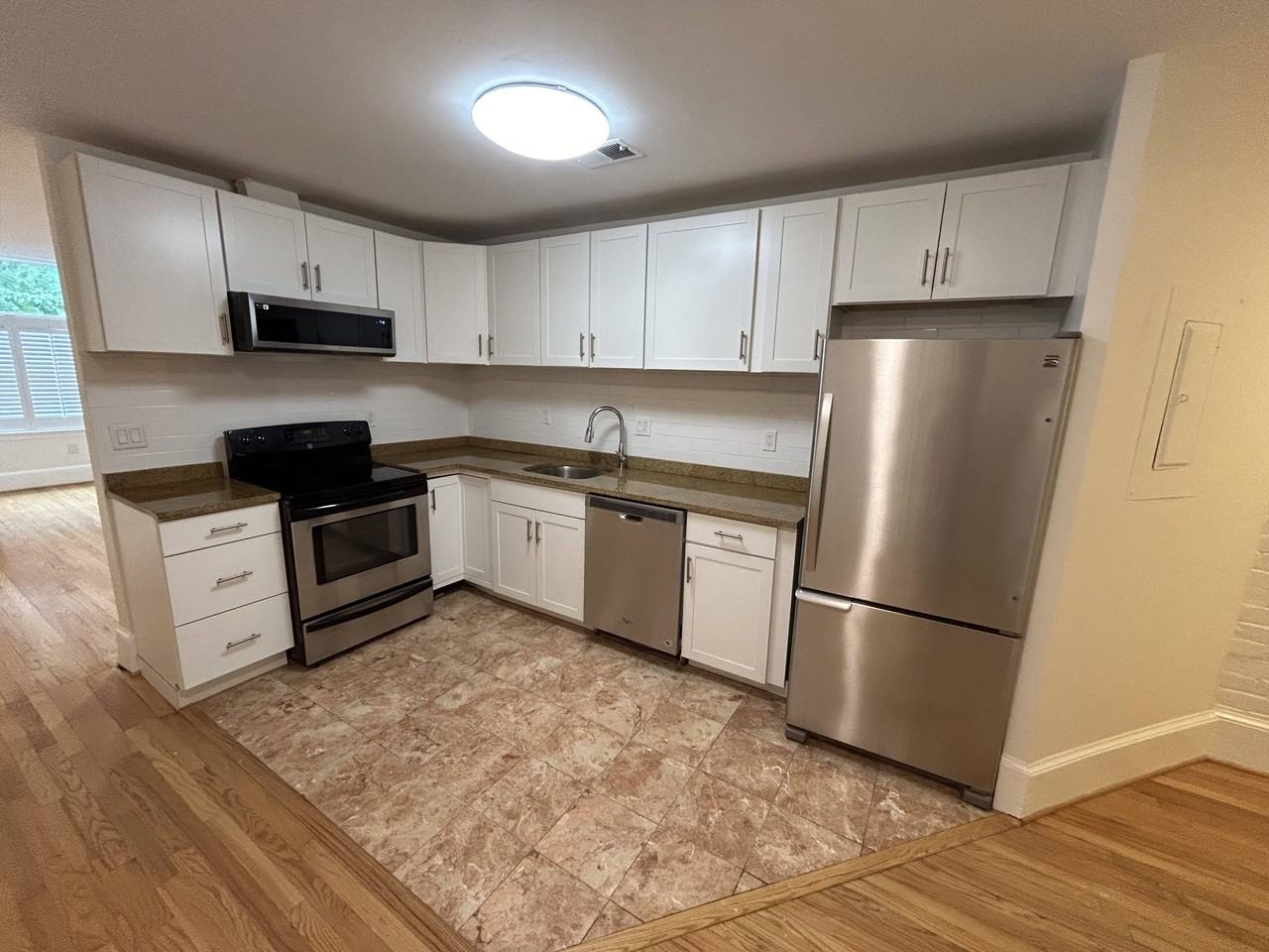 1439 Girard St Nw #2 - Photo 6 of 18