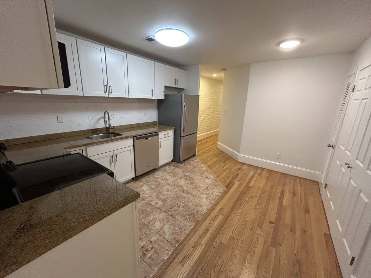 1439 Girard St Nw #2 - Photo 7 of 18