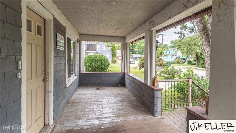 914 Woodlawn Avenue #1 - Photo 2 of 41