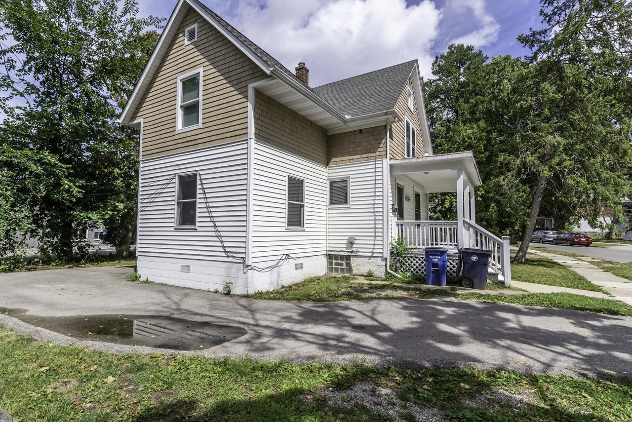 831 Brookwood Place #1 - Photo 4 of 50