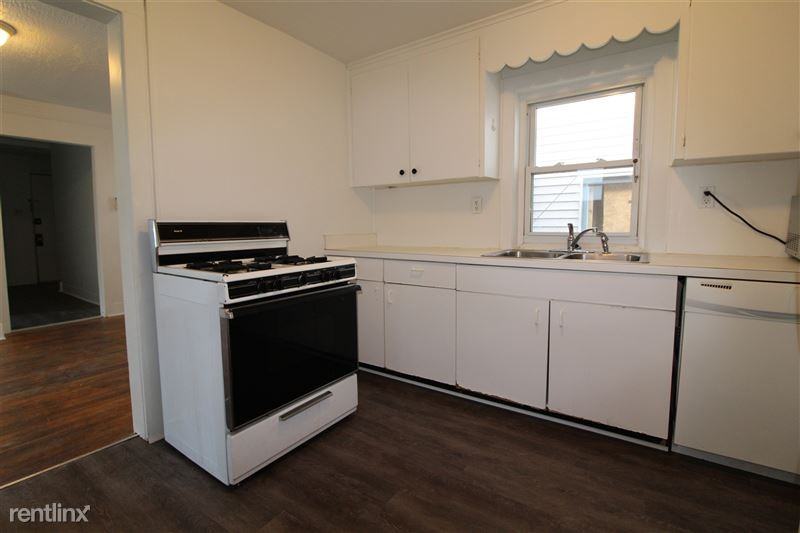 809 S Division St #1 - Photo 7 of 23