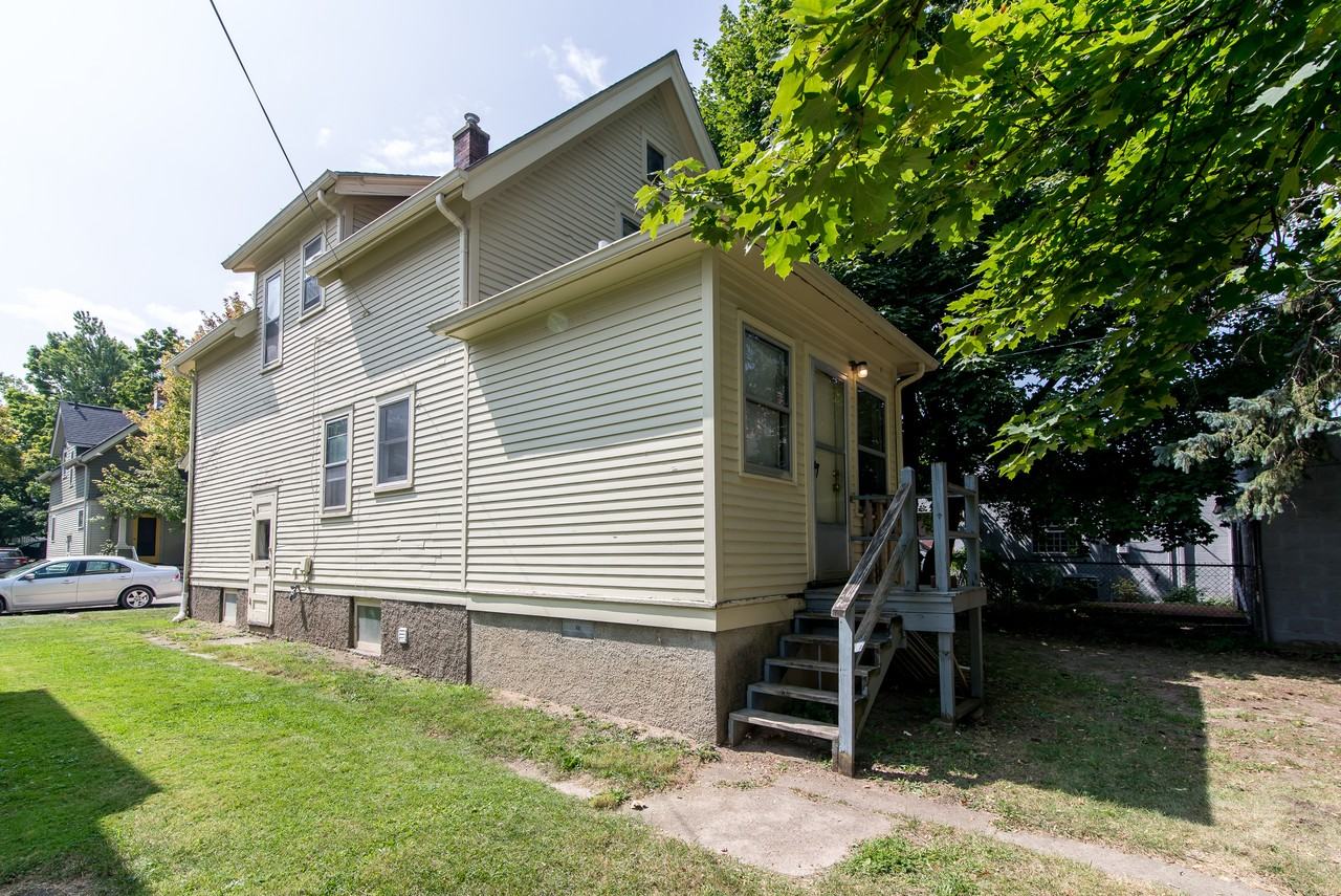 111 Adams Ave #1 - Photo 6 of 38