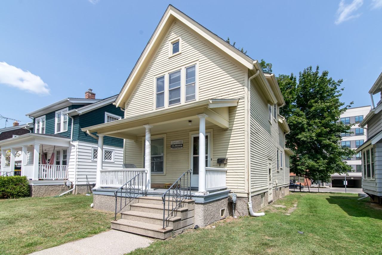 111 Adams Ave #1 - Photo 7 of 38