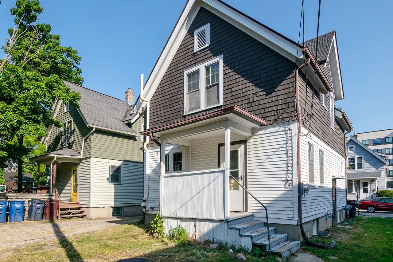 112 Adams Street #1 - Photo 7 of 36