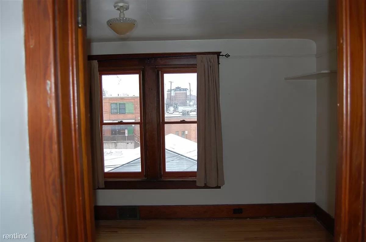 113 Adams Ave #1 - Photo 5 of 11