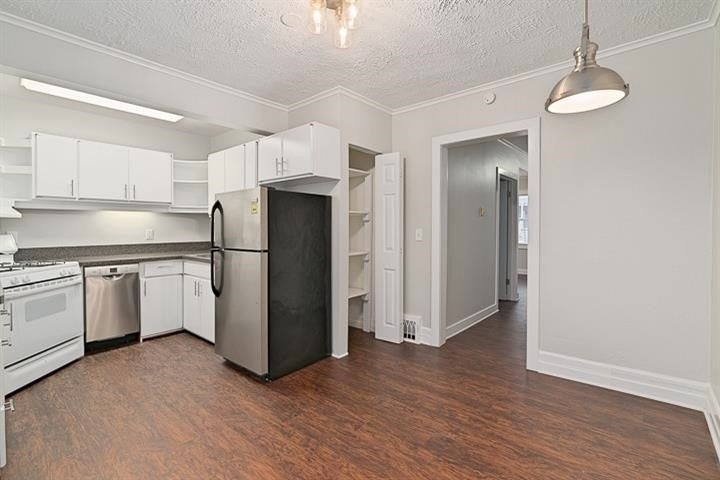 402 Koch Ave #1 - Photo 7 of 49