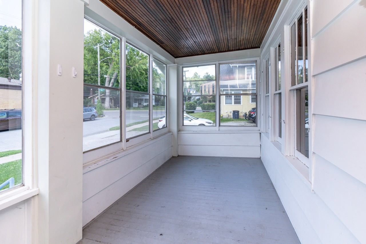 1014 Woodlawn Ave #1 - Photo 3 of 42