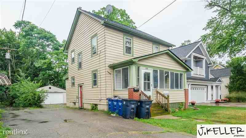 930 Woodlawn Avenue #1 - Photo 3 of 39