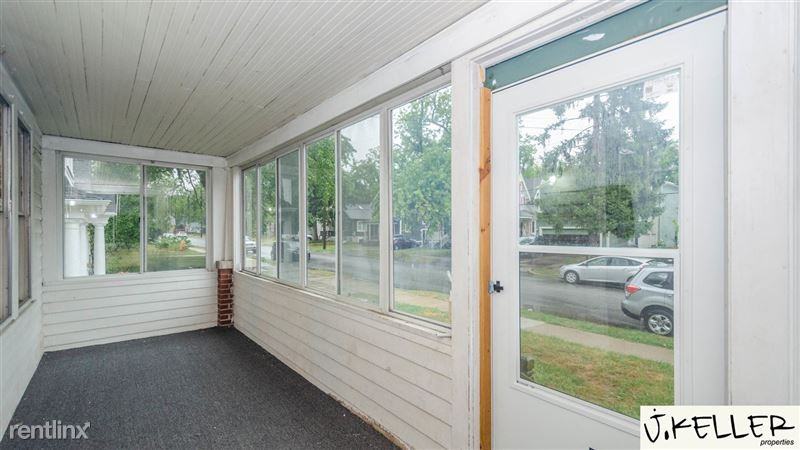 930 Woodlawn Avenue #1 - Photo 4 of 39