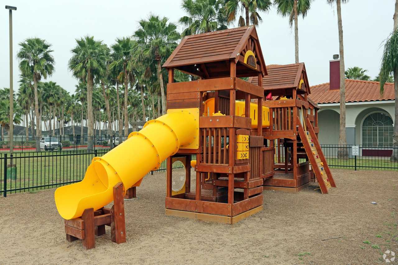 100 La Herencia #022 - Photo 4 of 5