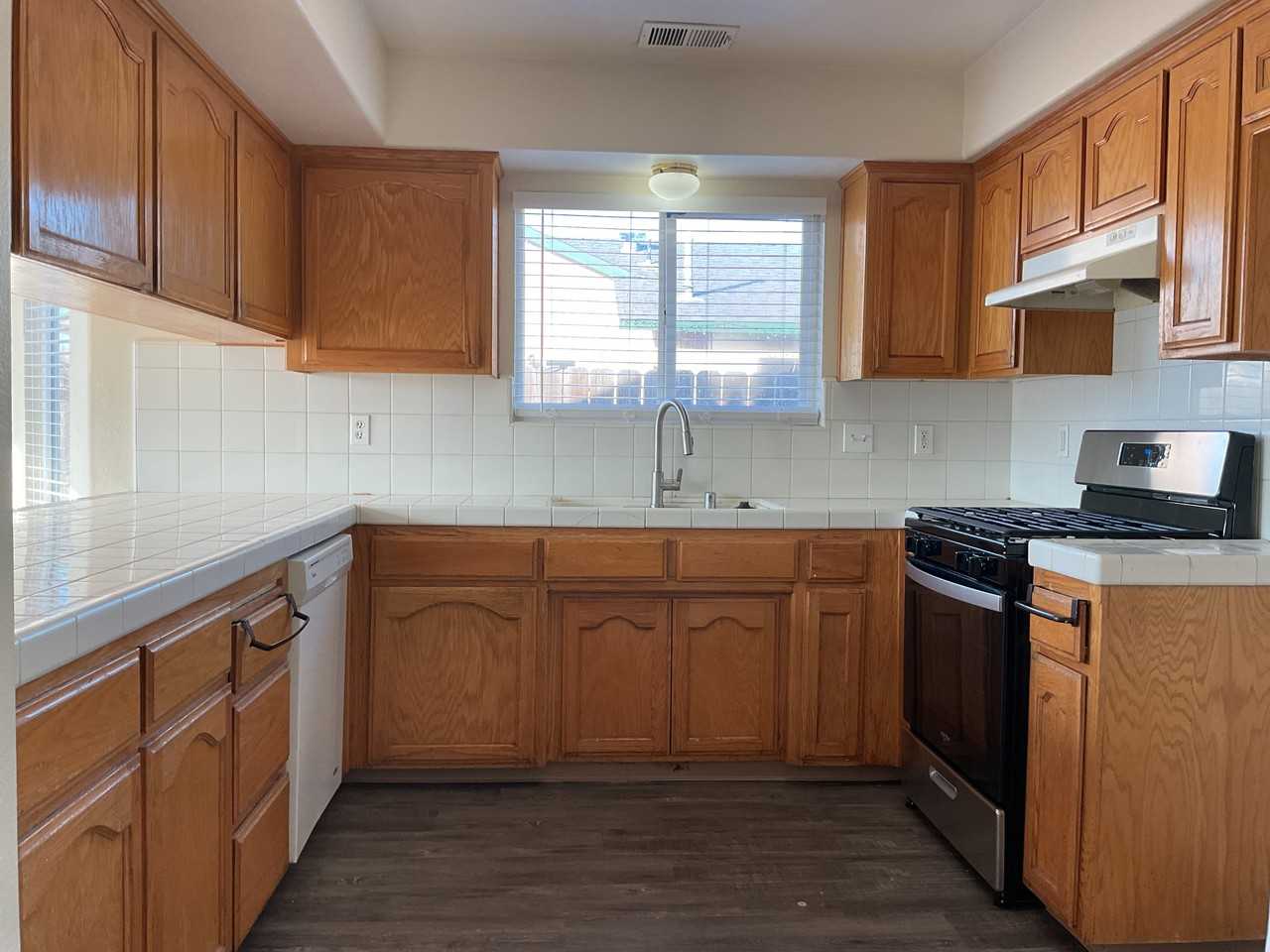 981 Geneva Dr #1 - Photo 6 of 15