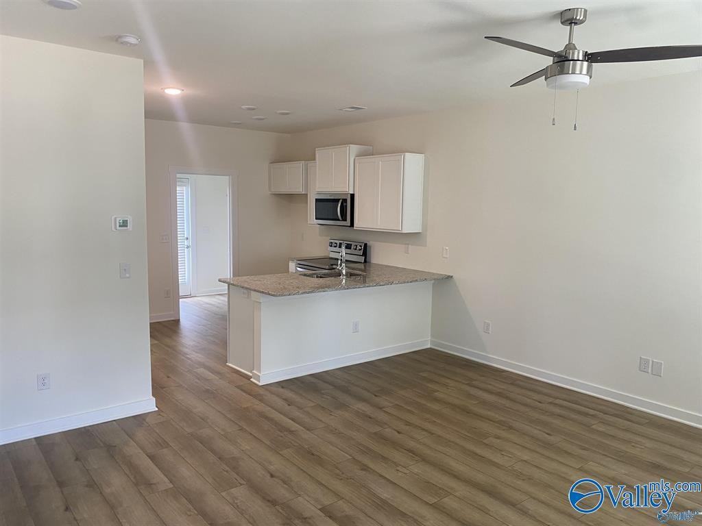 425 Falls Pointe #1 - Photo 5 of 29