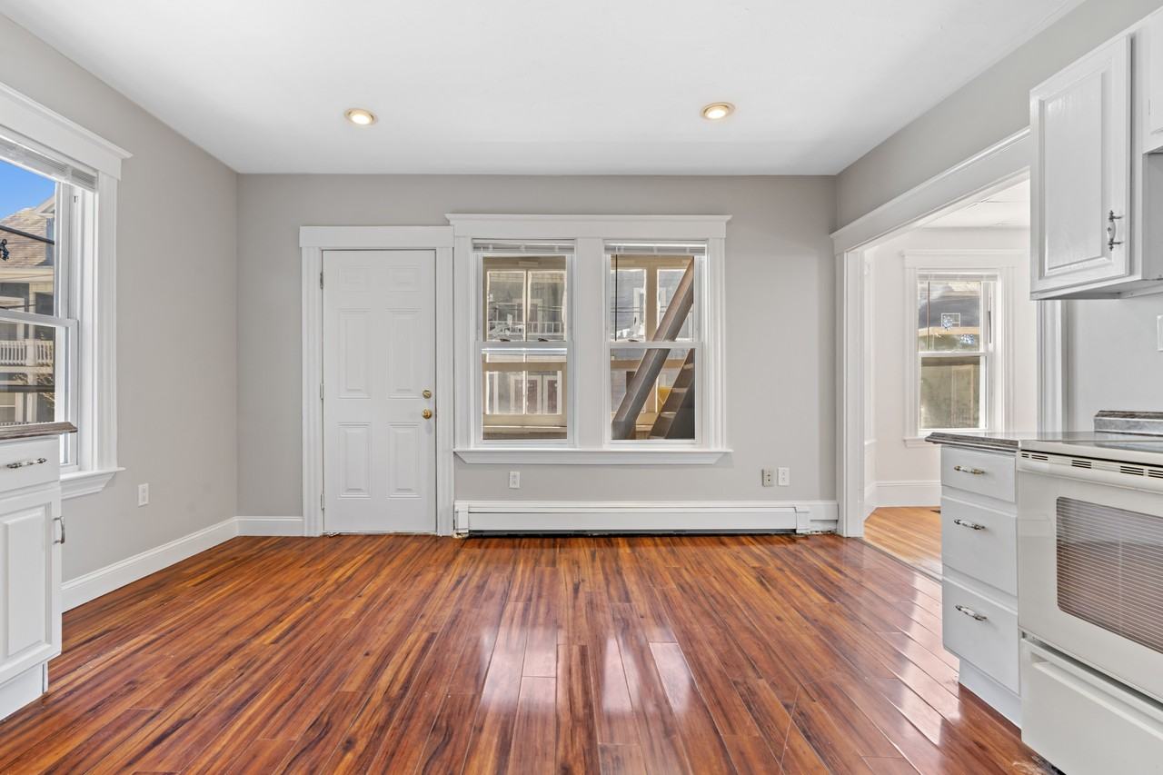 23 Park St #1 - Photo 3 of 19