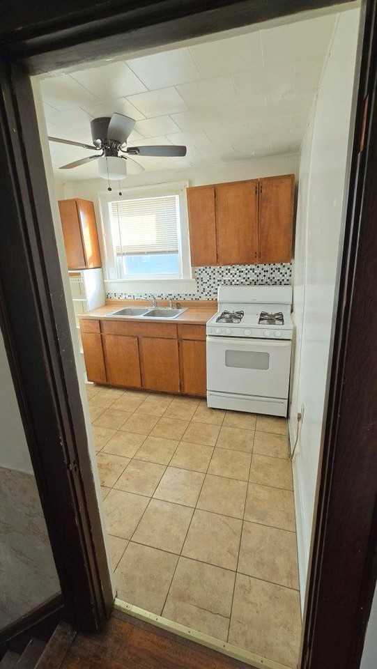 3306 Emerson Avenue #3306 - Photo 3 of 9