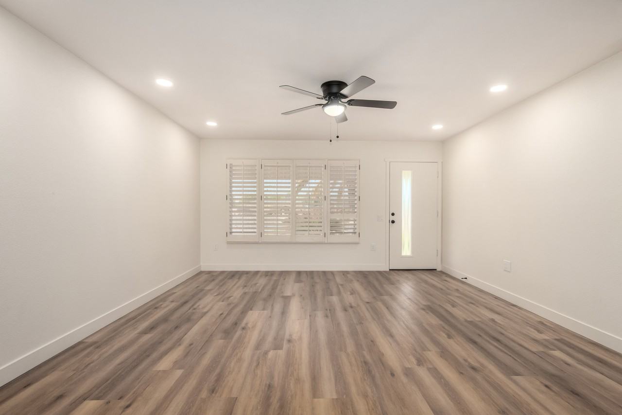 17615 North Whispering Oaks Drive #1 - Photo 6 of 28