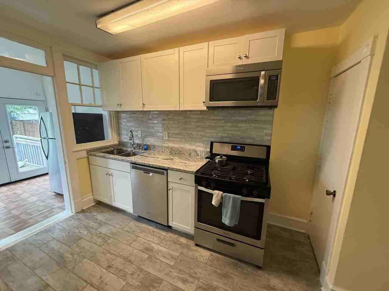 1128 Neal St Ne #1 - Photo 7 of 28