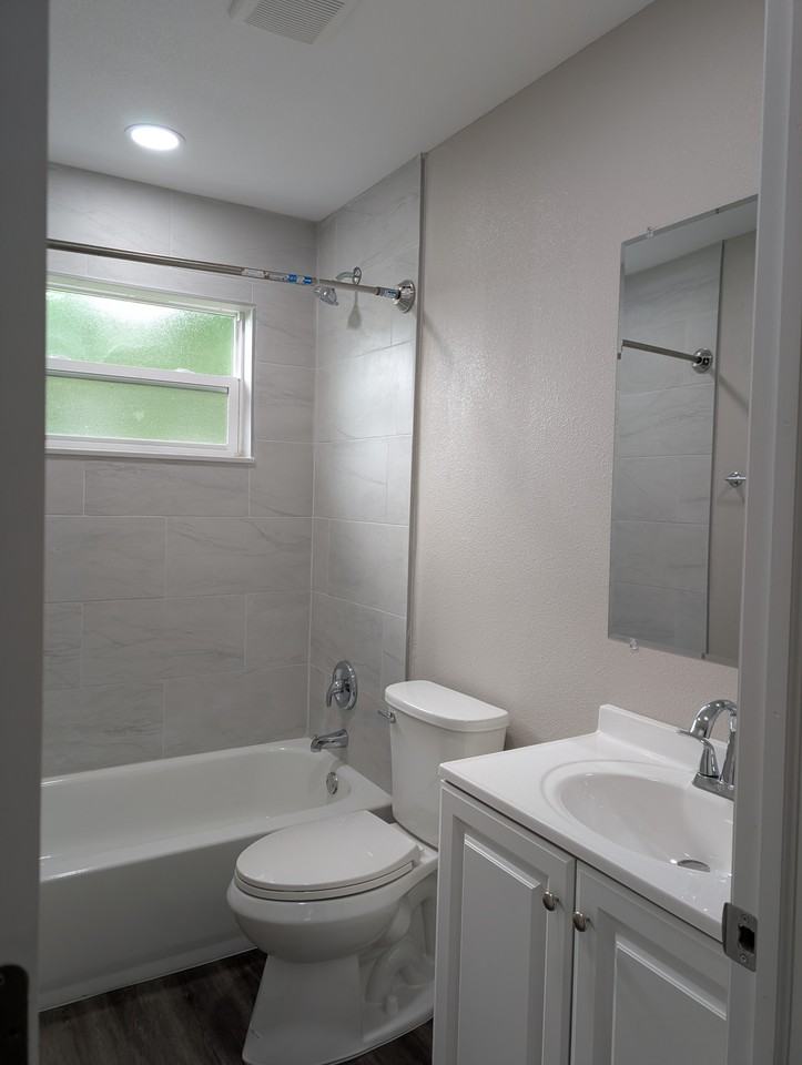 1042 Ola Dr #1 - Photo 4 of 14