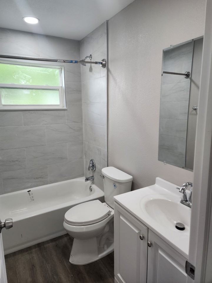 1042 Ola Dr #1 - Photo 5 of 14