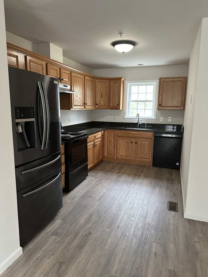 2 Cochran WayUnit 2 #2 - Photo 5 of 20