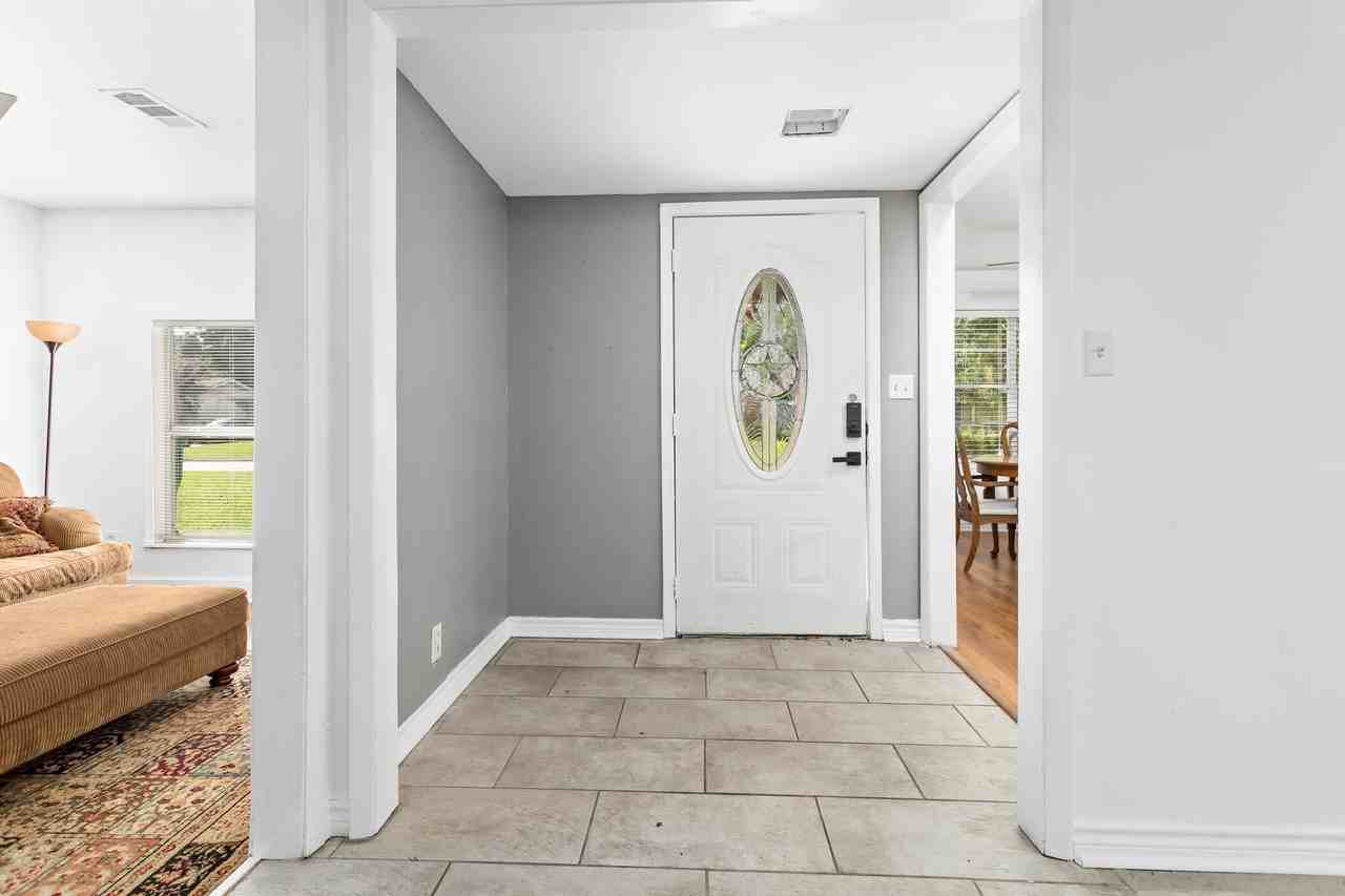 1925 Wilson Ave #1 - Photo 3 of 10