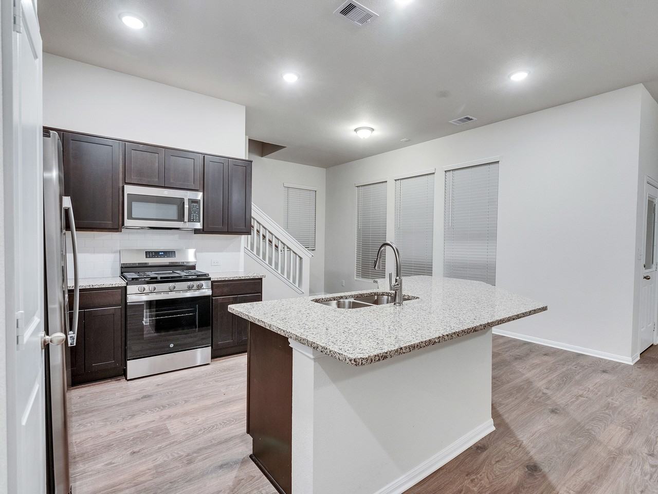 408 Magnolia Ln #408 - Photo 2 of 37