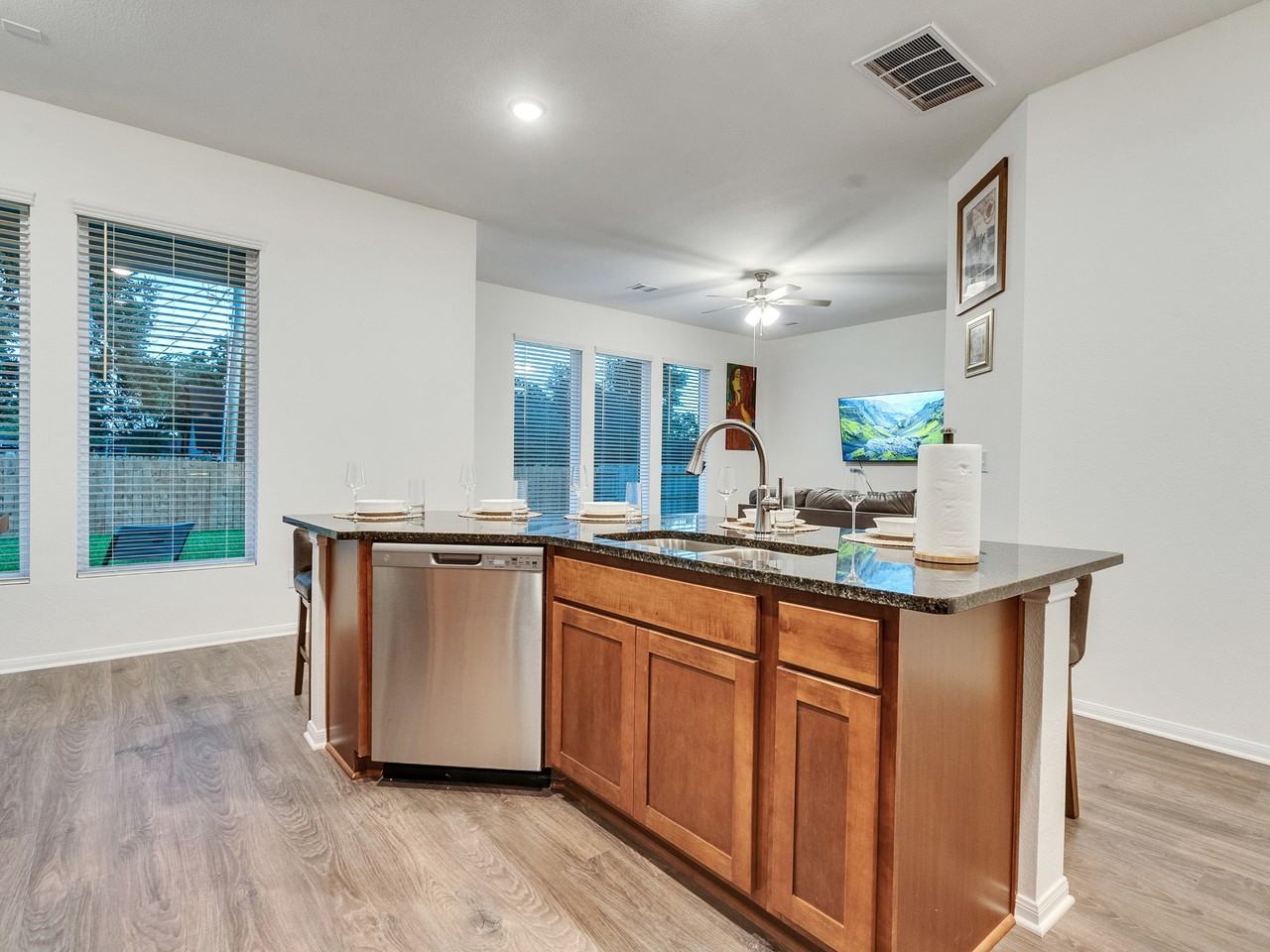 409 Magnolia Ln #409 - Photo 3 of 35