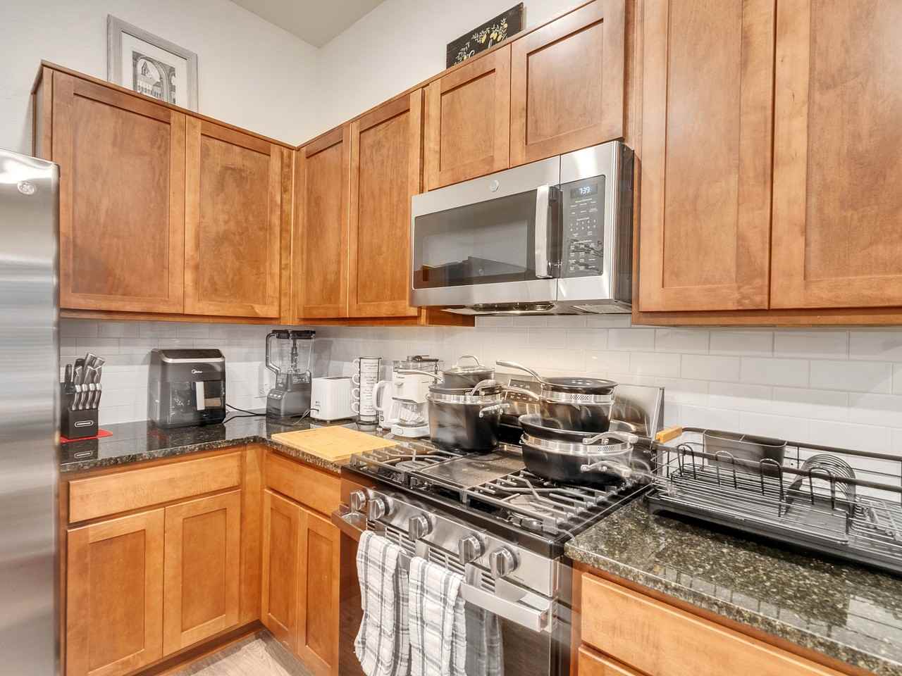 409 Magnolia Ln #409 - Photo 4 of 35