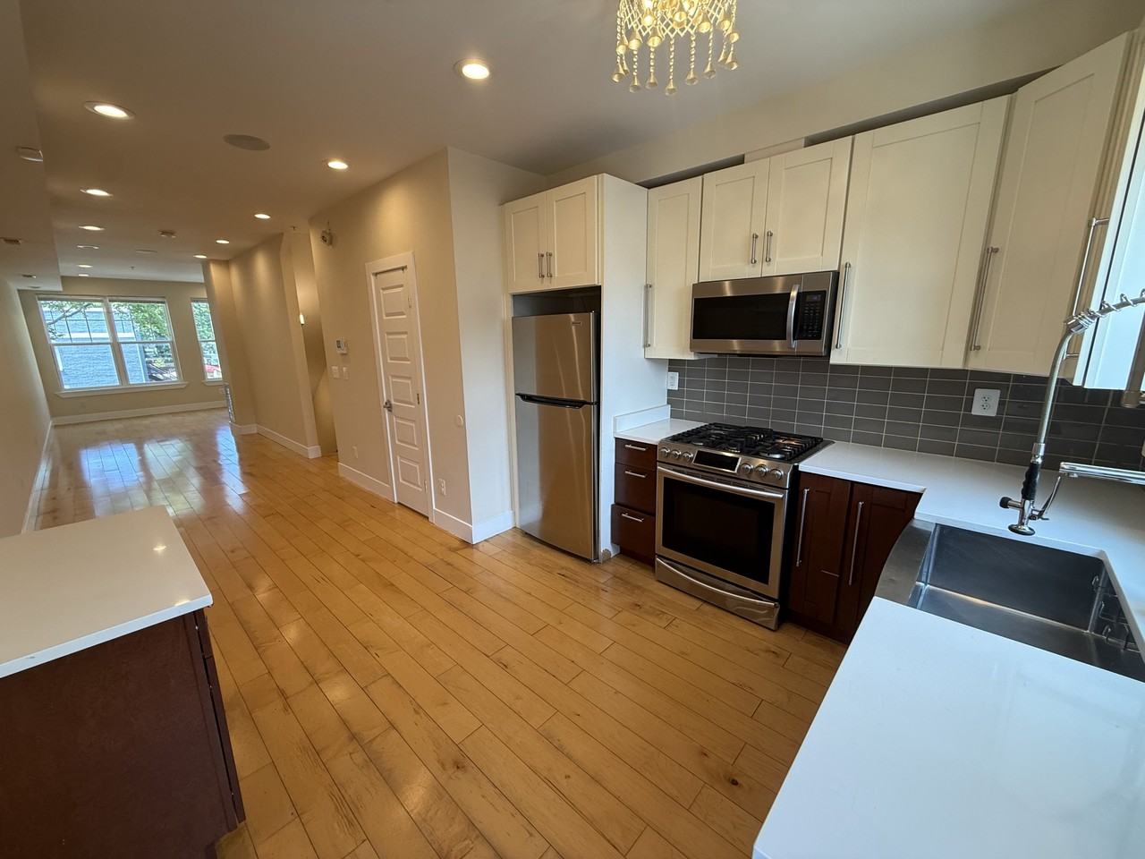 707 18th St Ne #1 - Photo 5 of 24